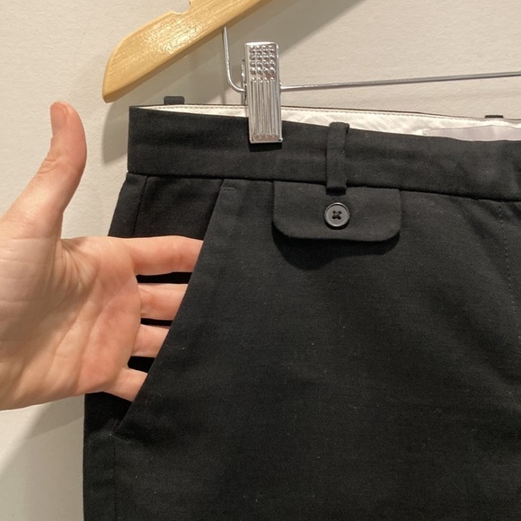 OLD Navy Black Classic Fit Shorts 6 - Picture 5 of 11